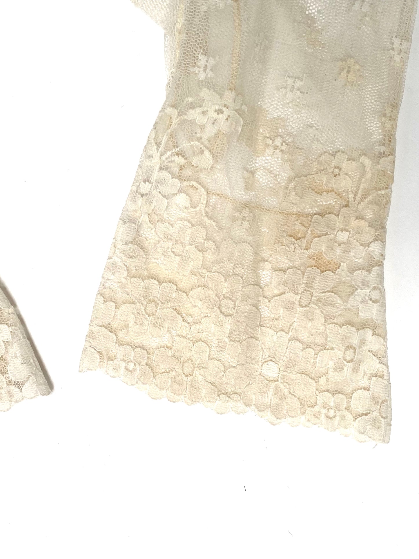 Chantilly Lace Gloves