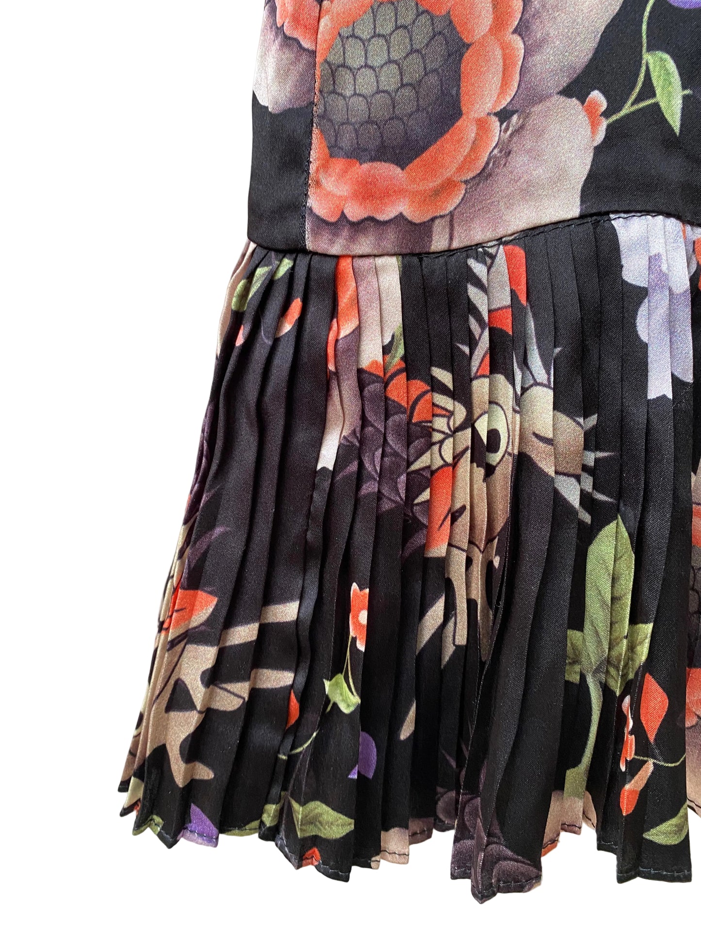 Gucci Pre-Fall 2017 Dragon & Floral Silk Ruffle Dress (Alessandro Michele)