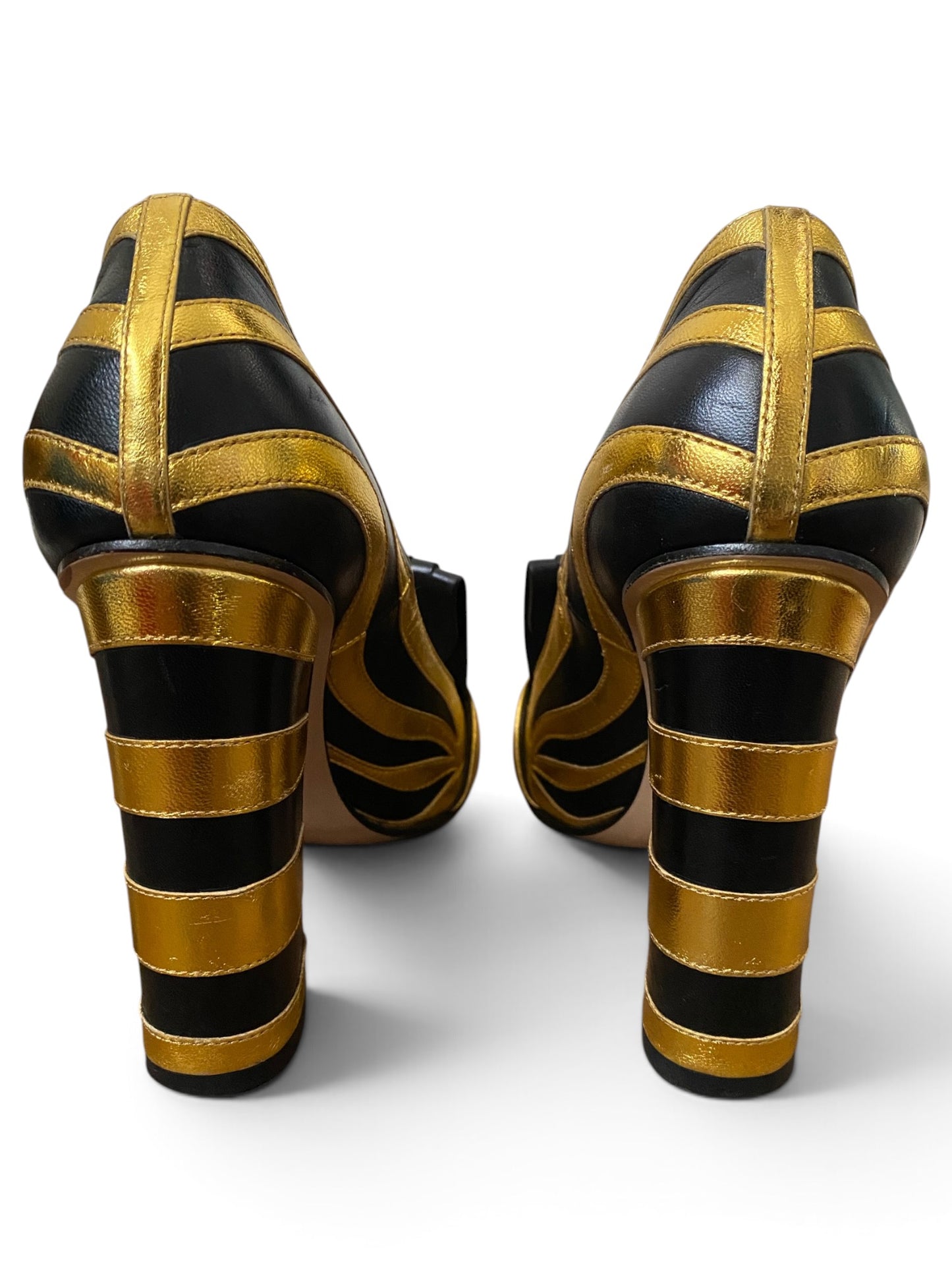 Gucci Marmont Pumps Gold and Black Flame