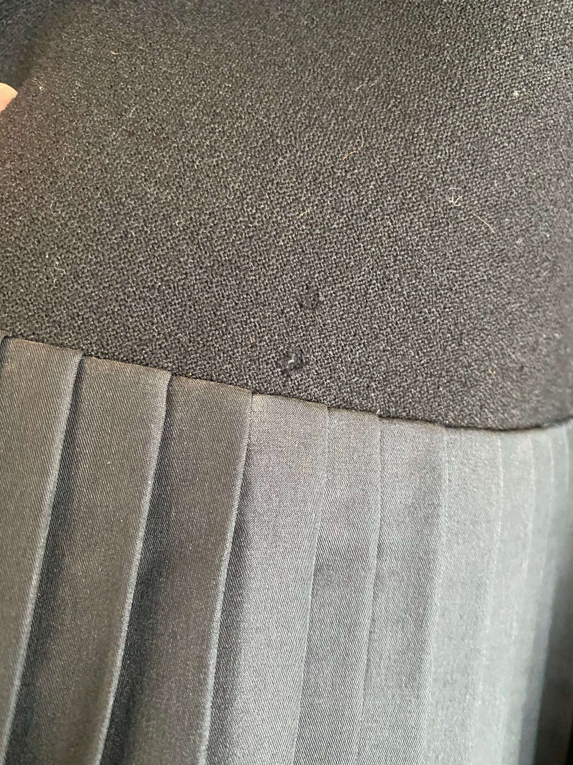 Geoffrey Beene cocktail dress — waist and belt detail showing fit